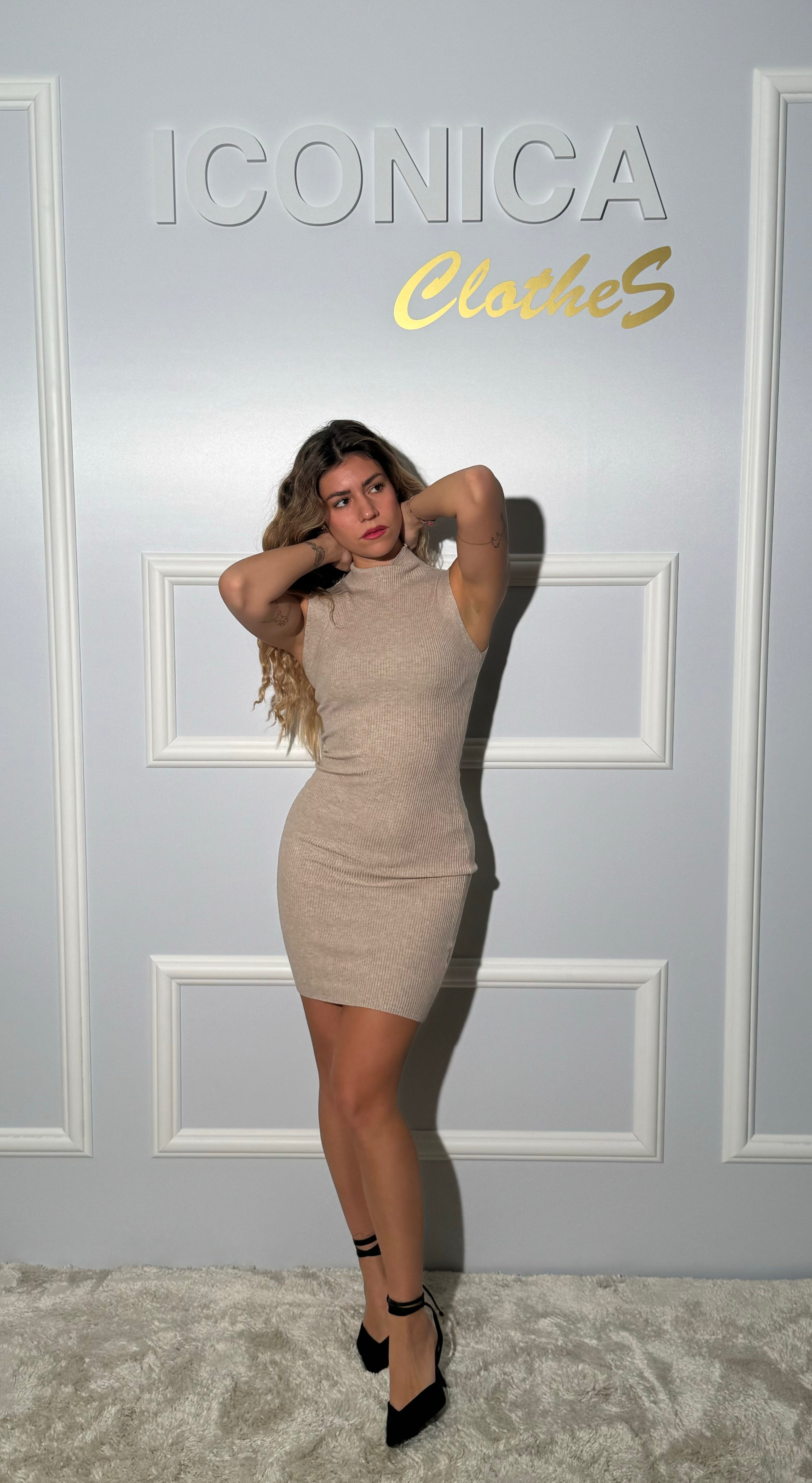 Abito Reina