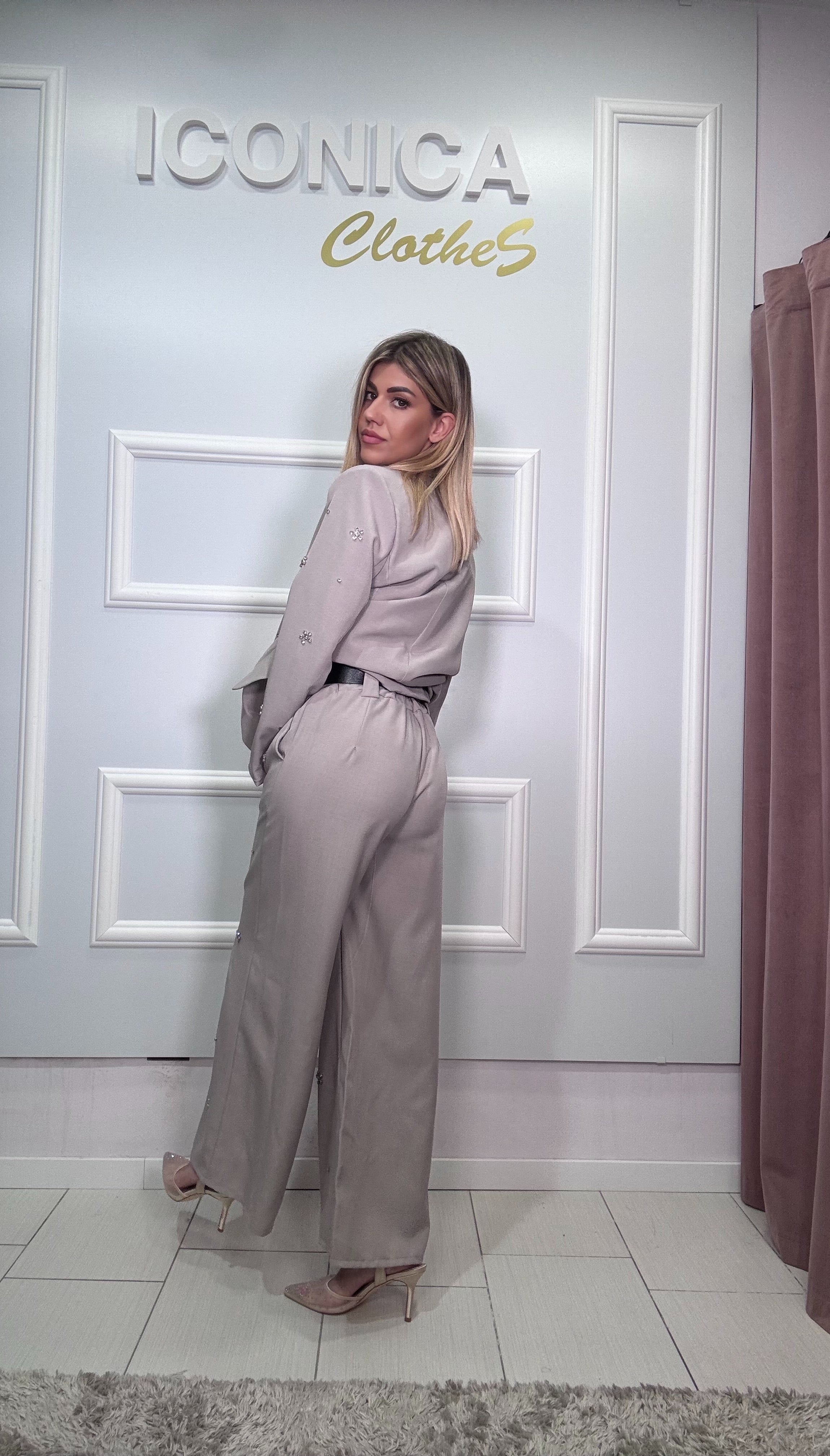 tailleur Strass
