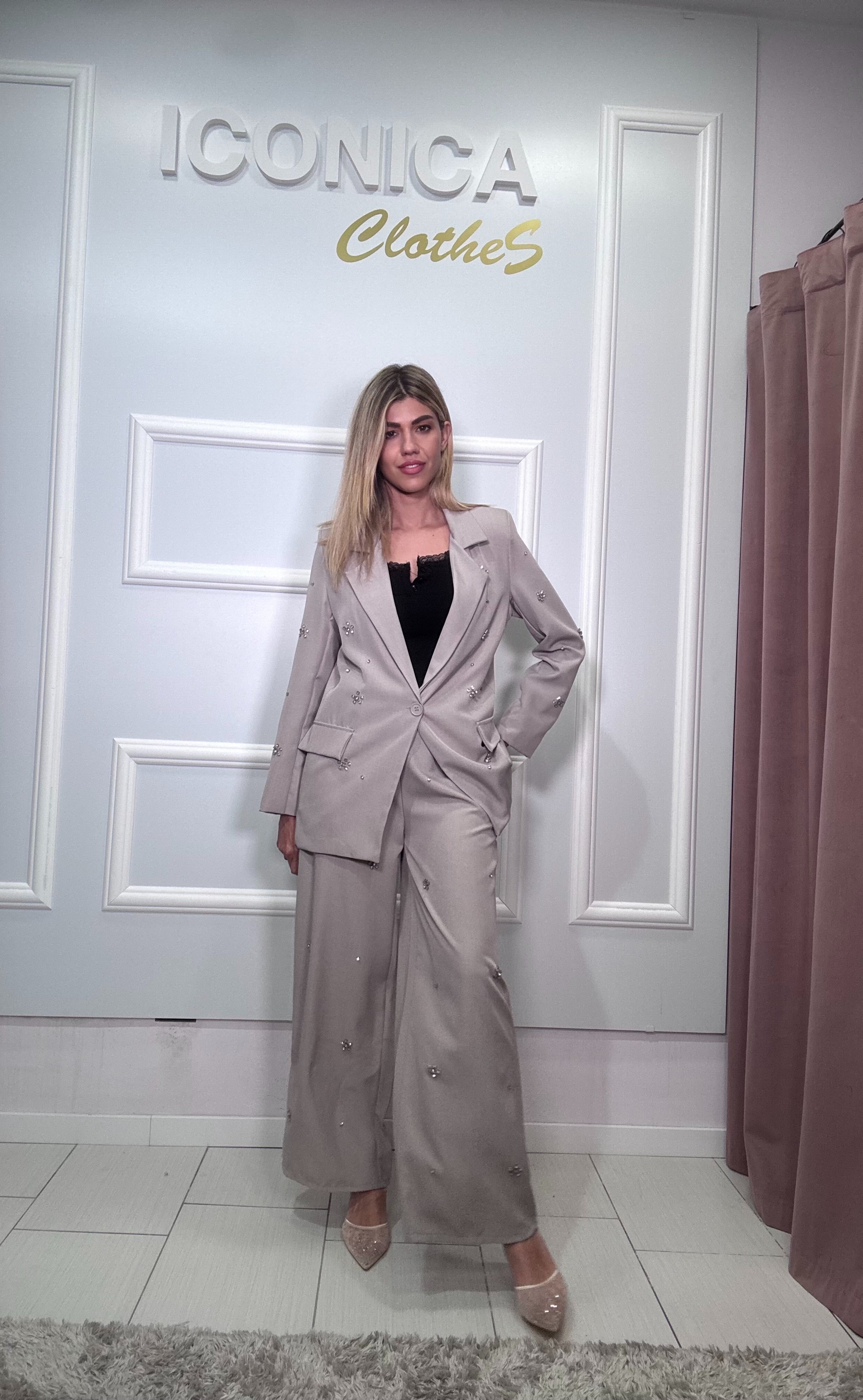 tailleur Strass