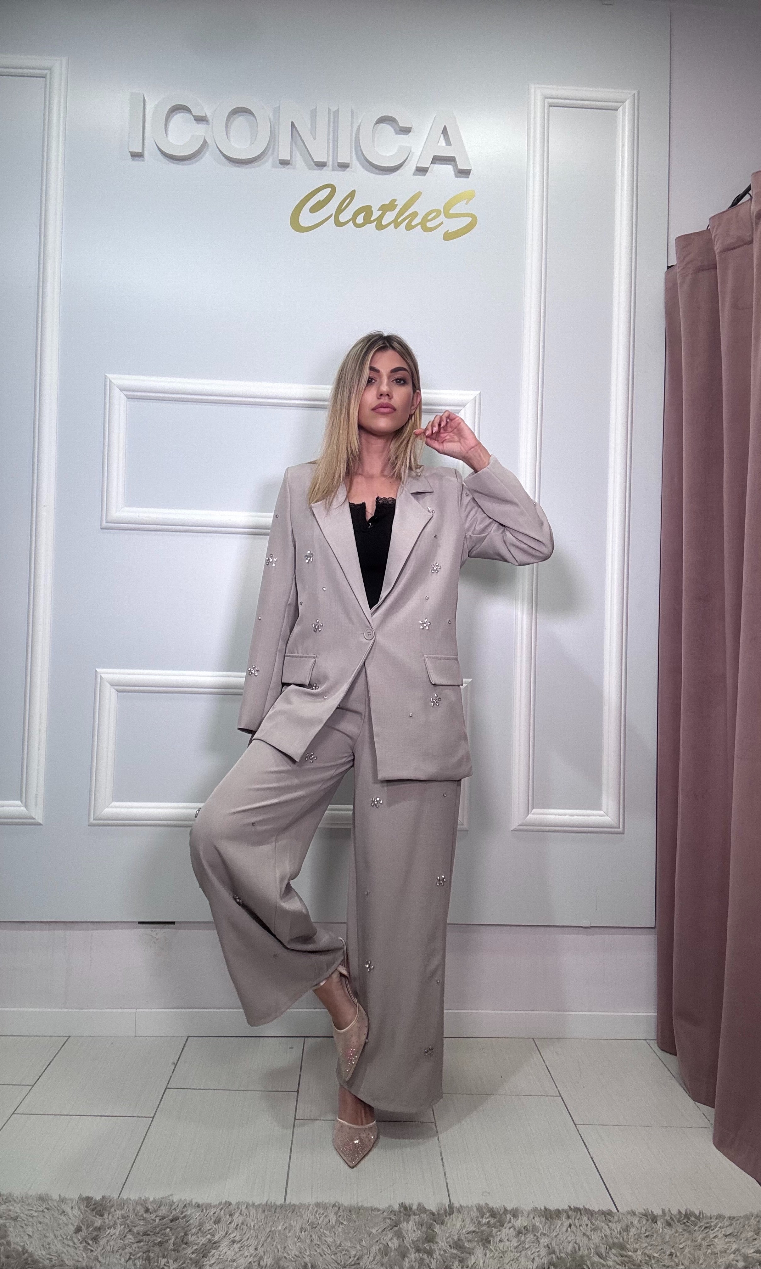 tailleur Strass